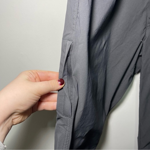 Eddie Bauer Men's charcoal grey performance outdoor nylon blend pants in 34x30 - Picture 5 of 8